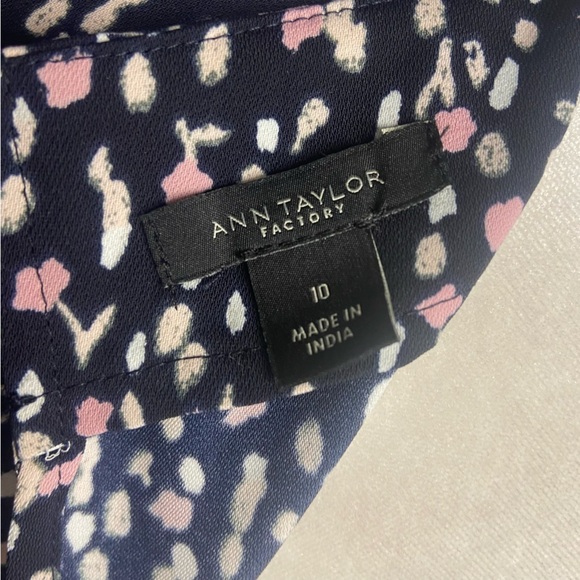 Ann Taylor Factory Shift Dress Size 10 Black Print Shirred Sleeves Comfort Boxy - Picture 11 of 13